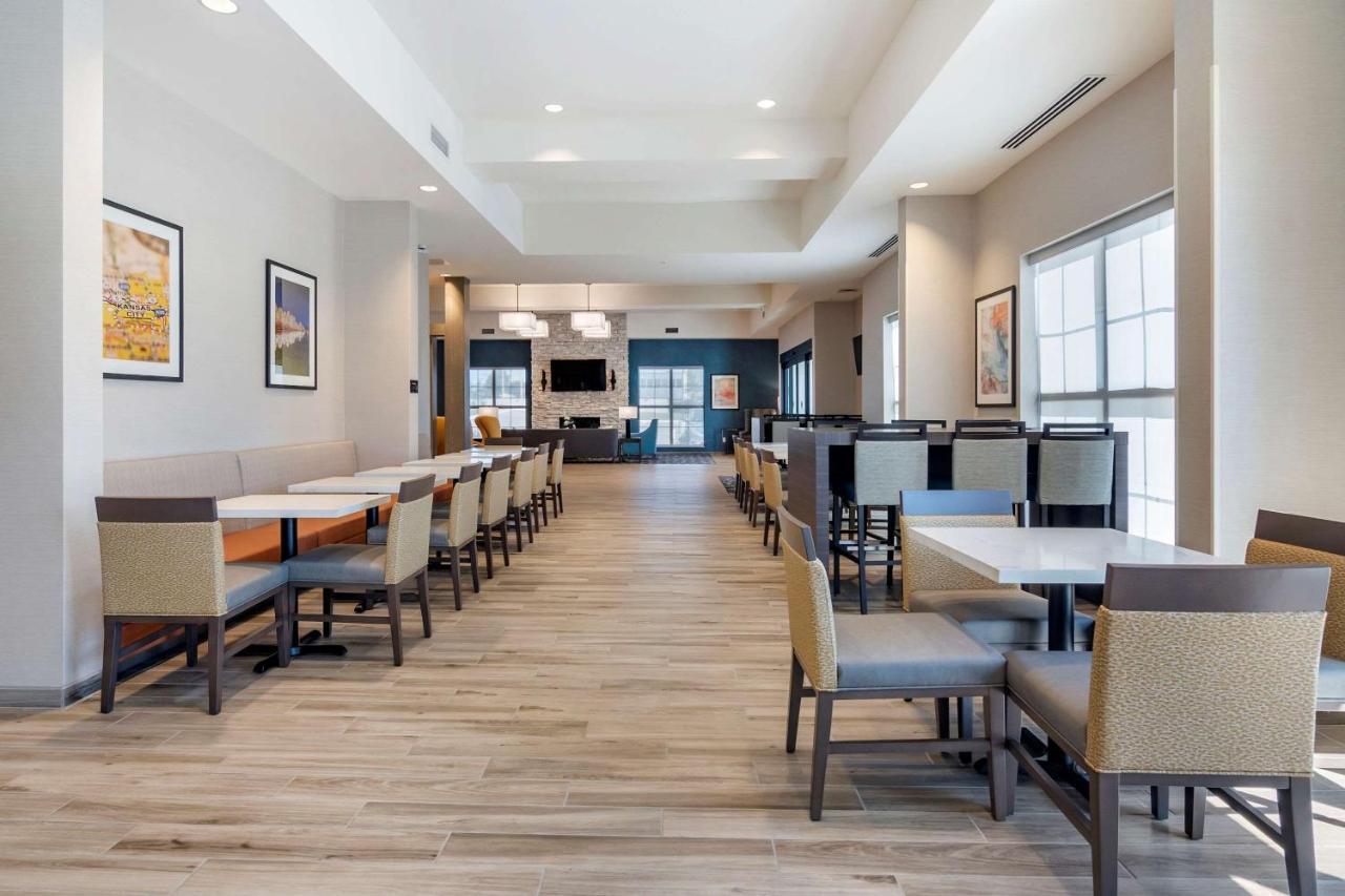Comfort Suites Grandview - Kansas City Zewnętrze zdjęcie